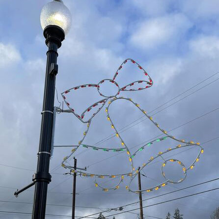 An anonymous donor gifted Christmas decorations for Mill City’s new streetlights.